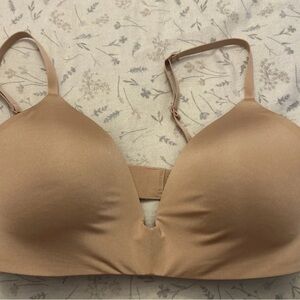 Skims wireless T-shirt demi bra